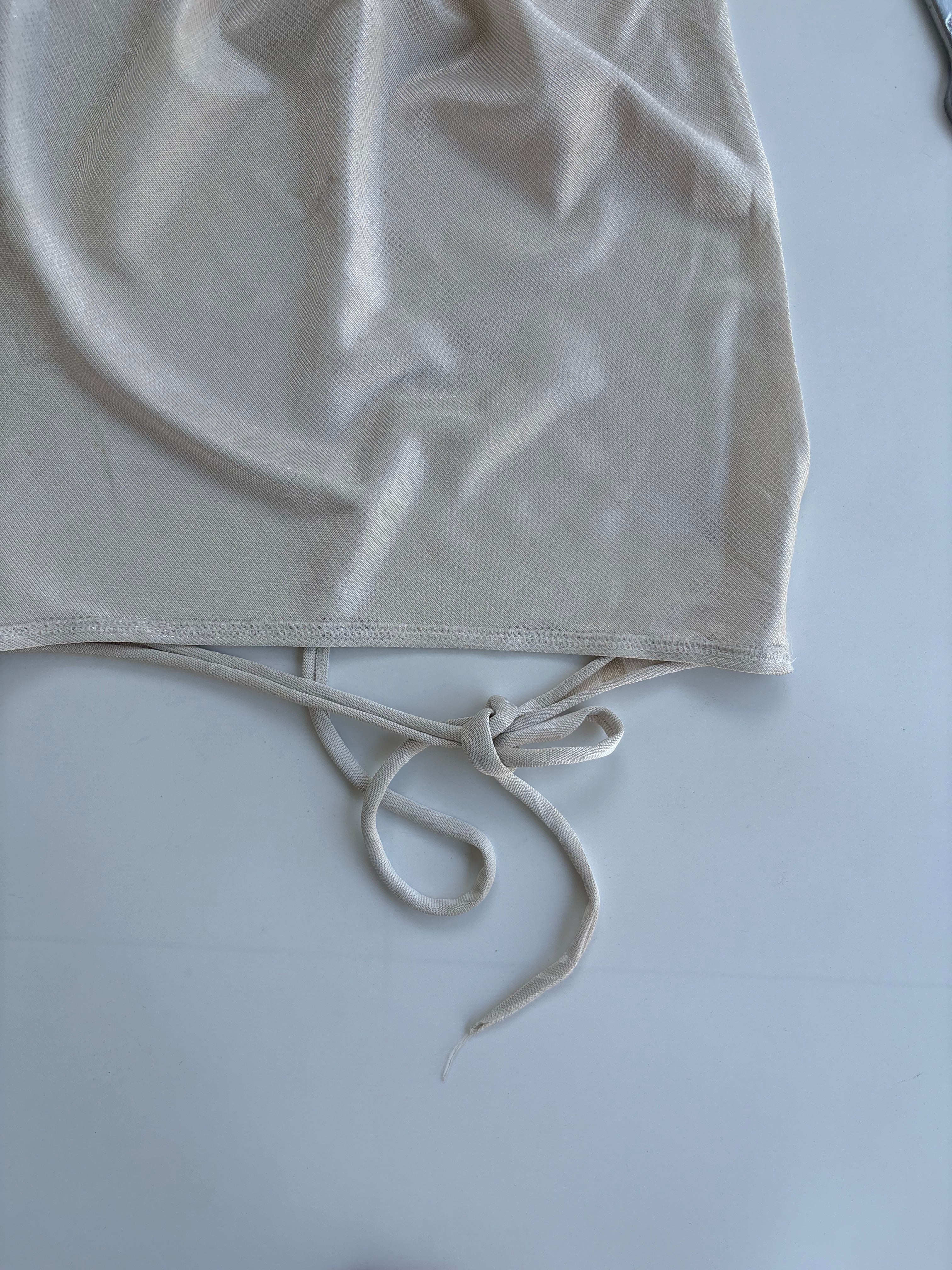 backless swan top