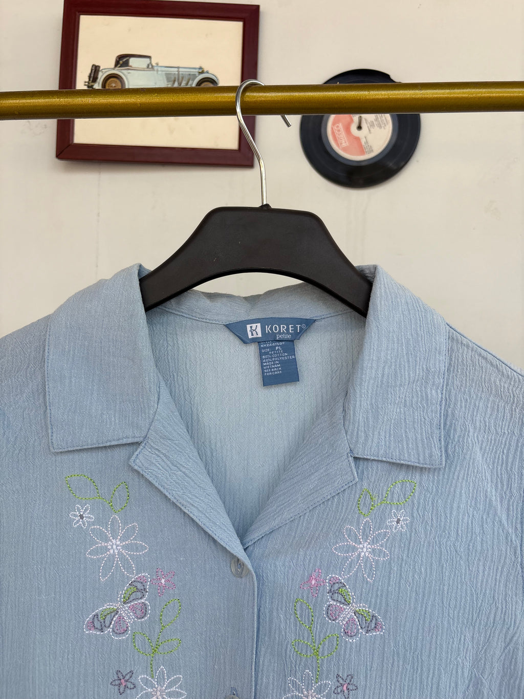 Textured floral emb. shirt