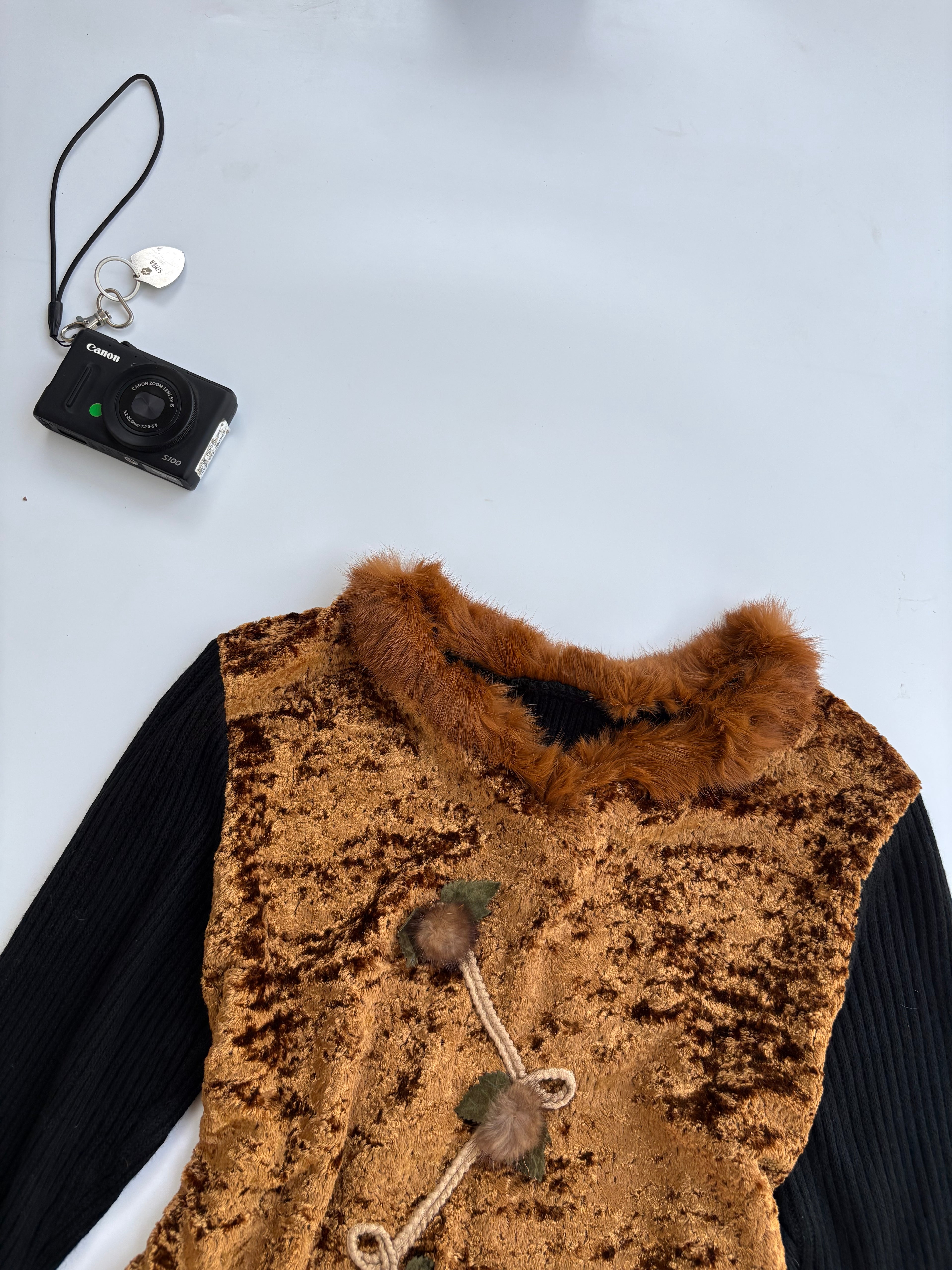 Y2k fur ribbed top