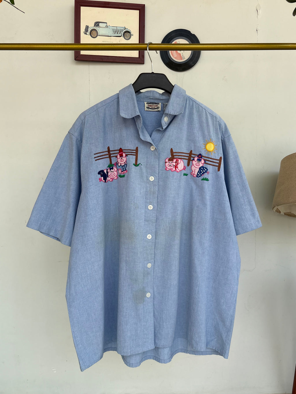 Piggy embroidered shirt