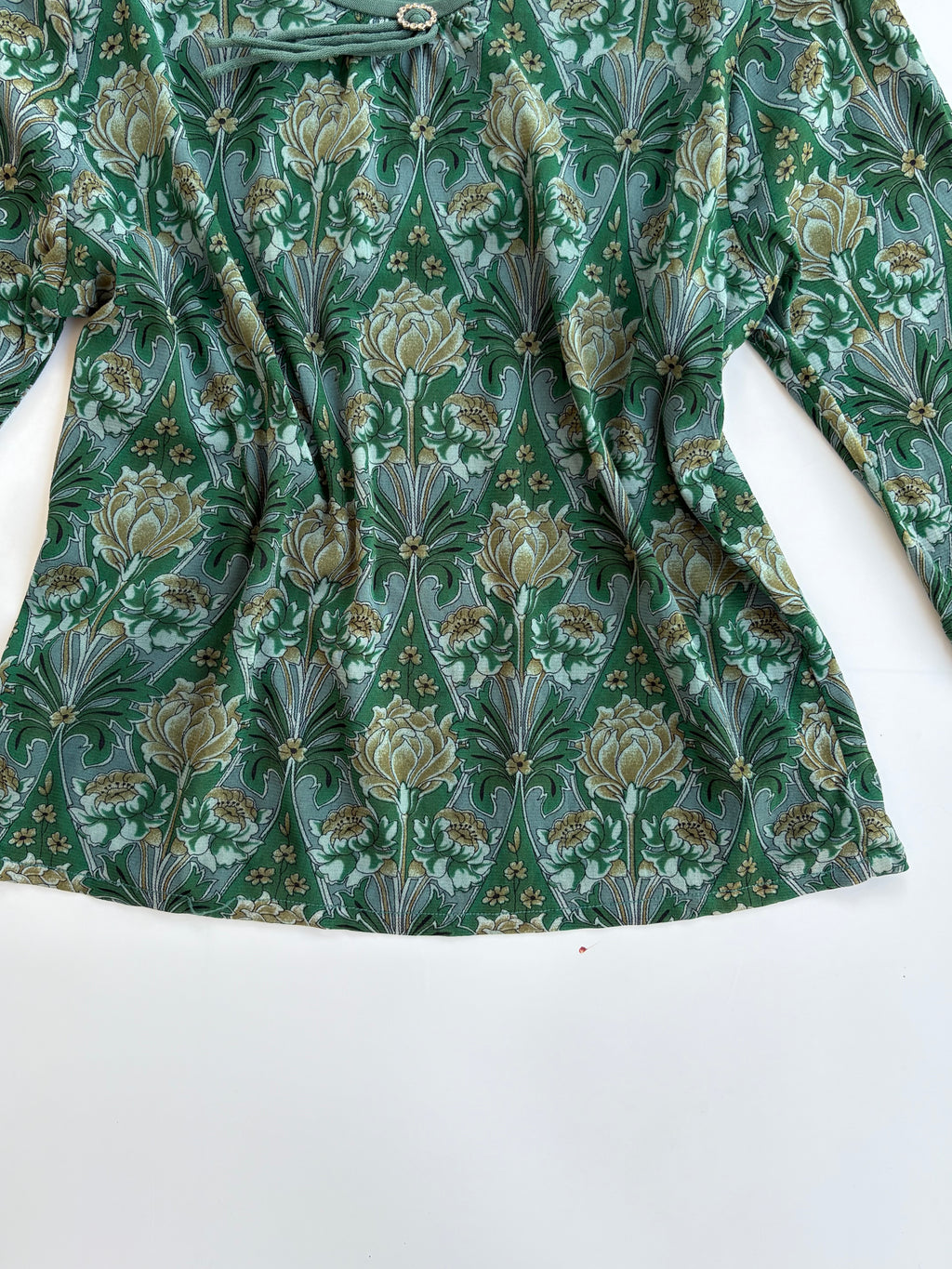 Peacock top