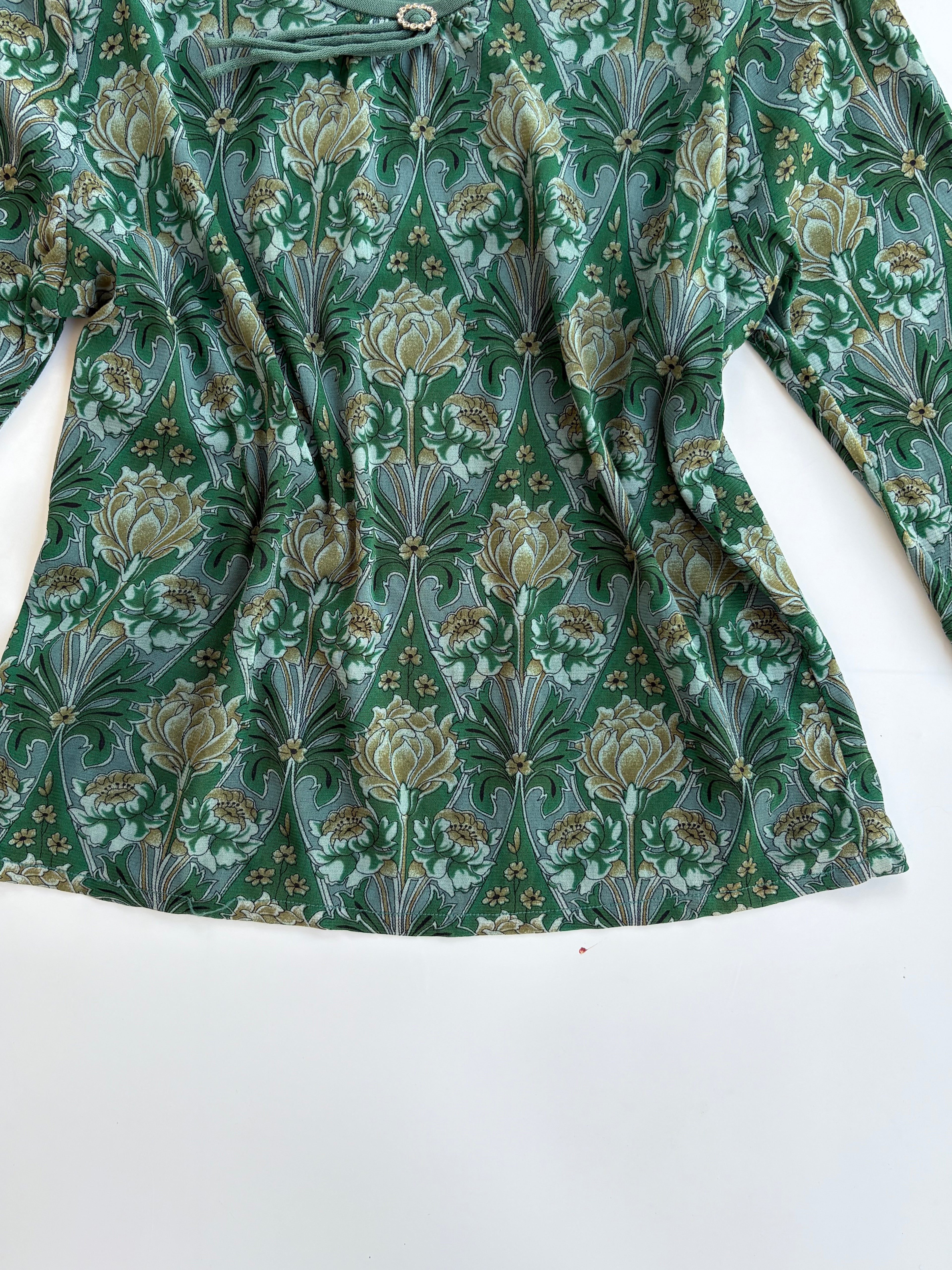 Peacock top