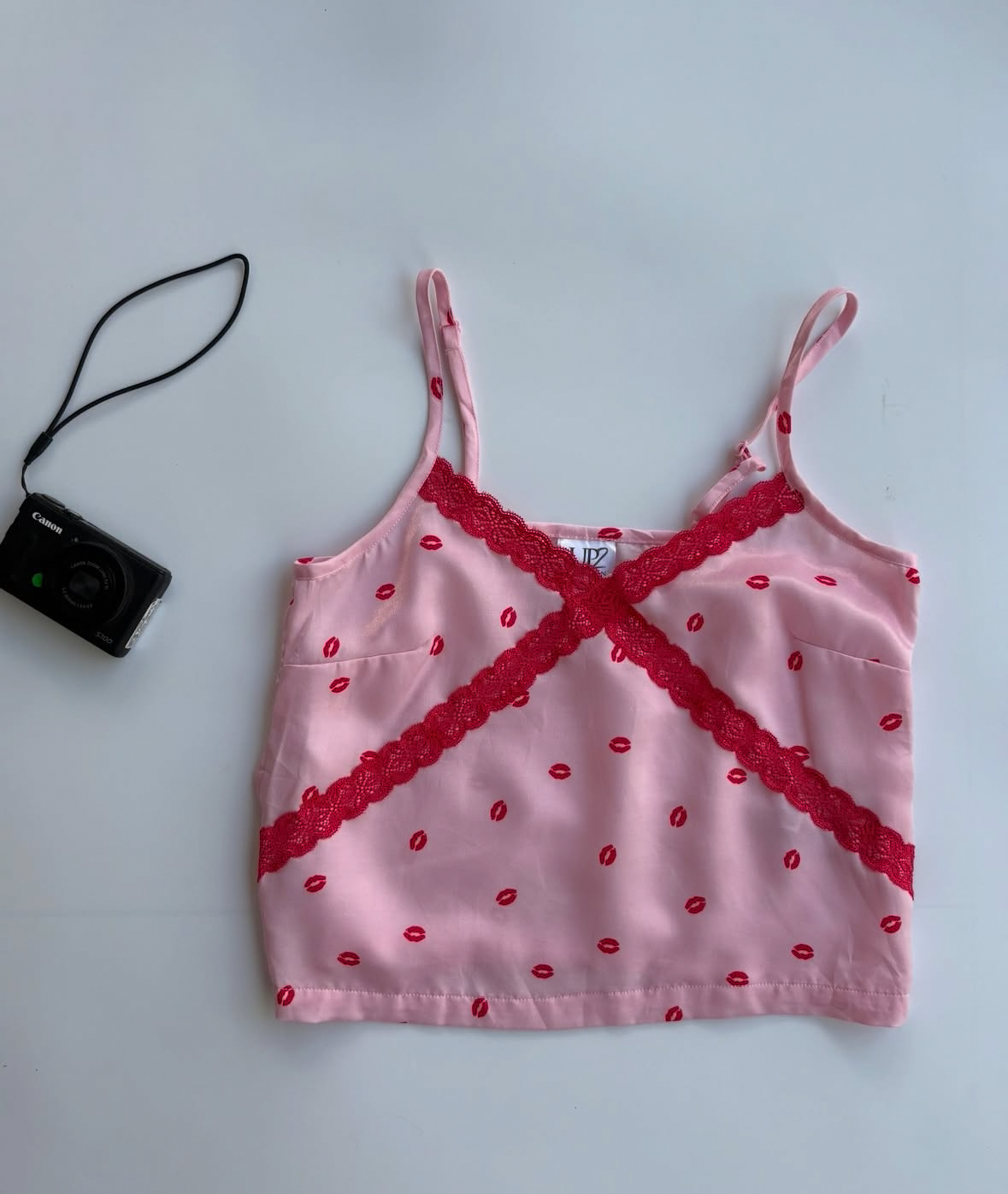 Kisses top