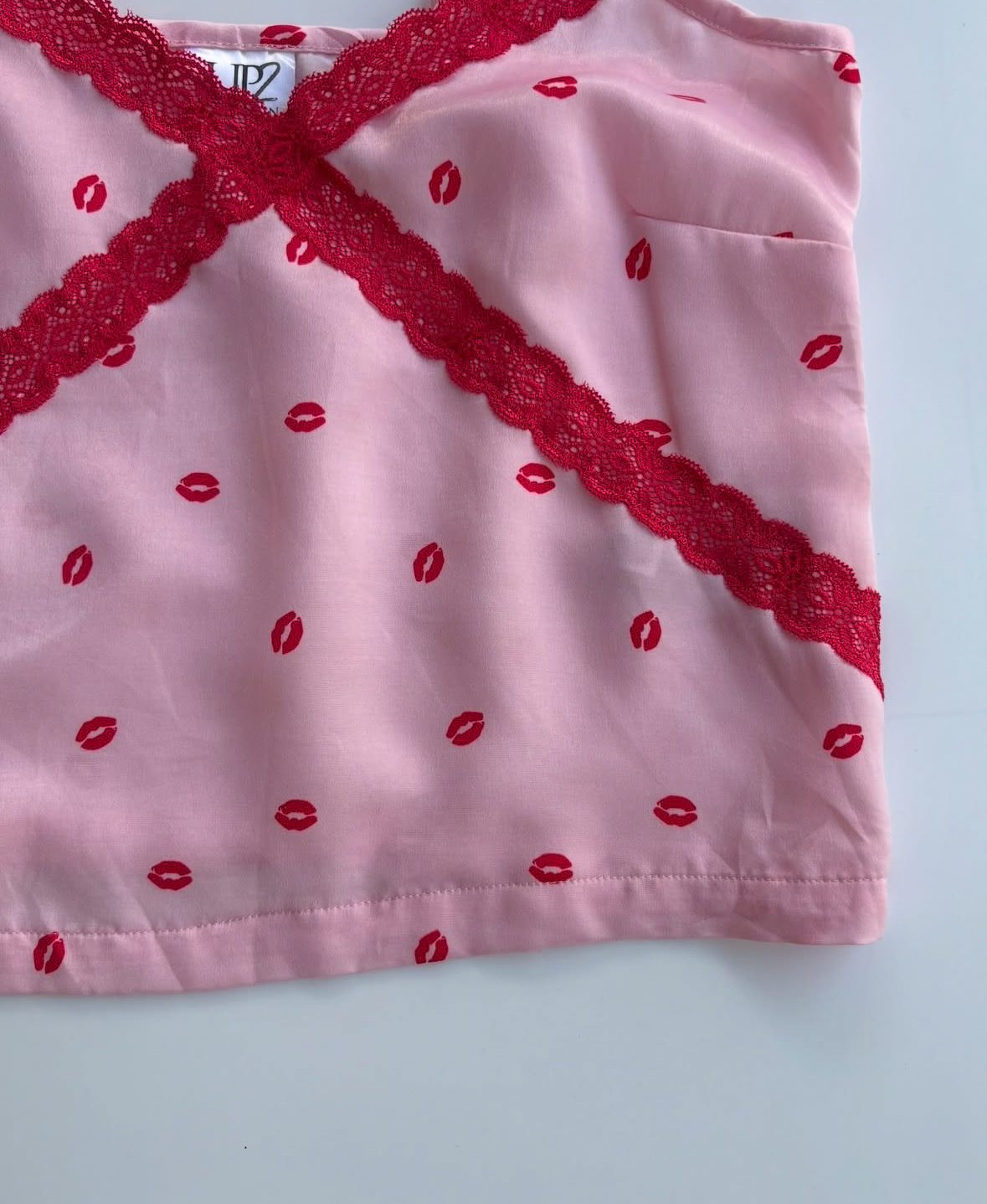Kisses top
