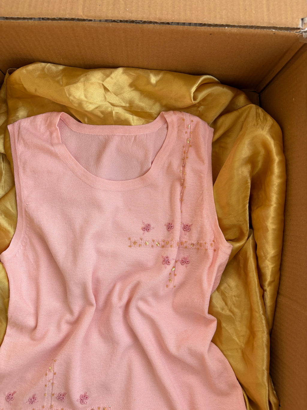 Sleeveless whimsy top