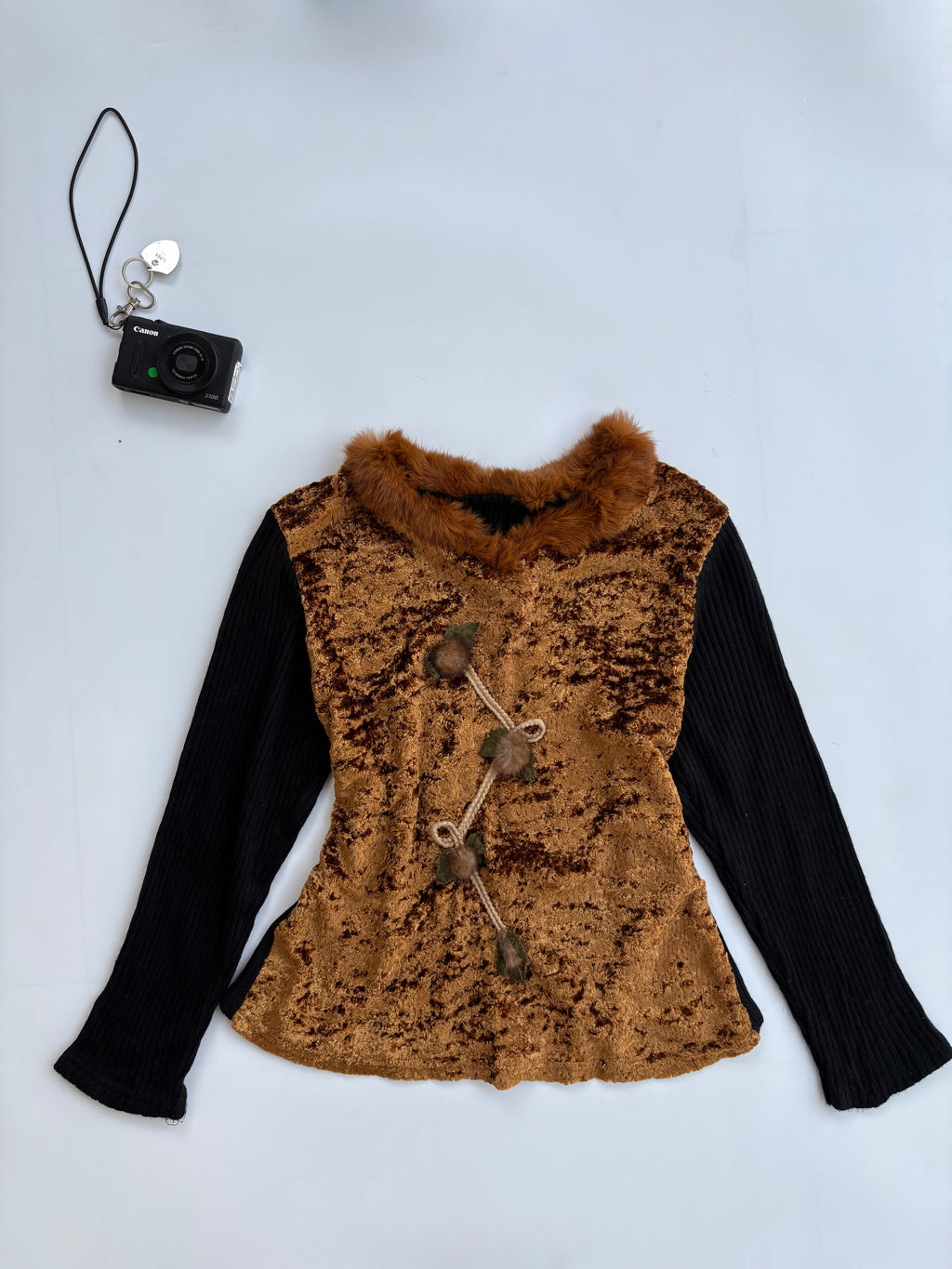 Y2k fur ribbed top