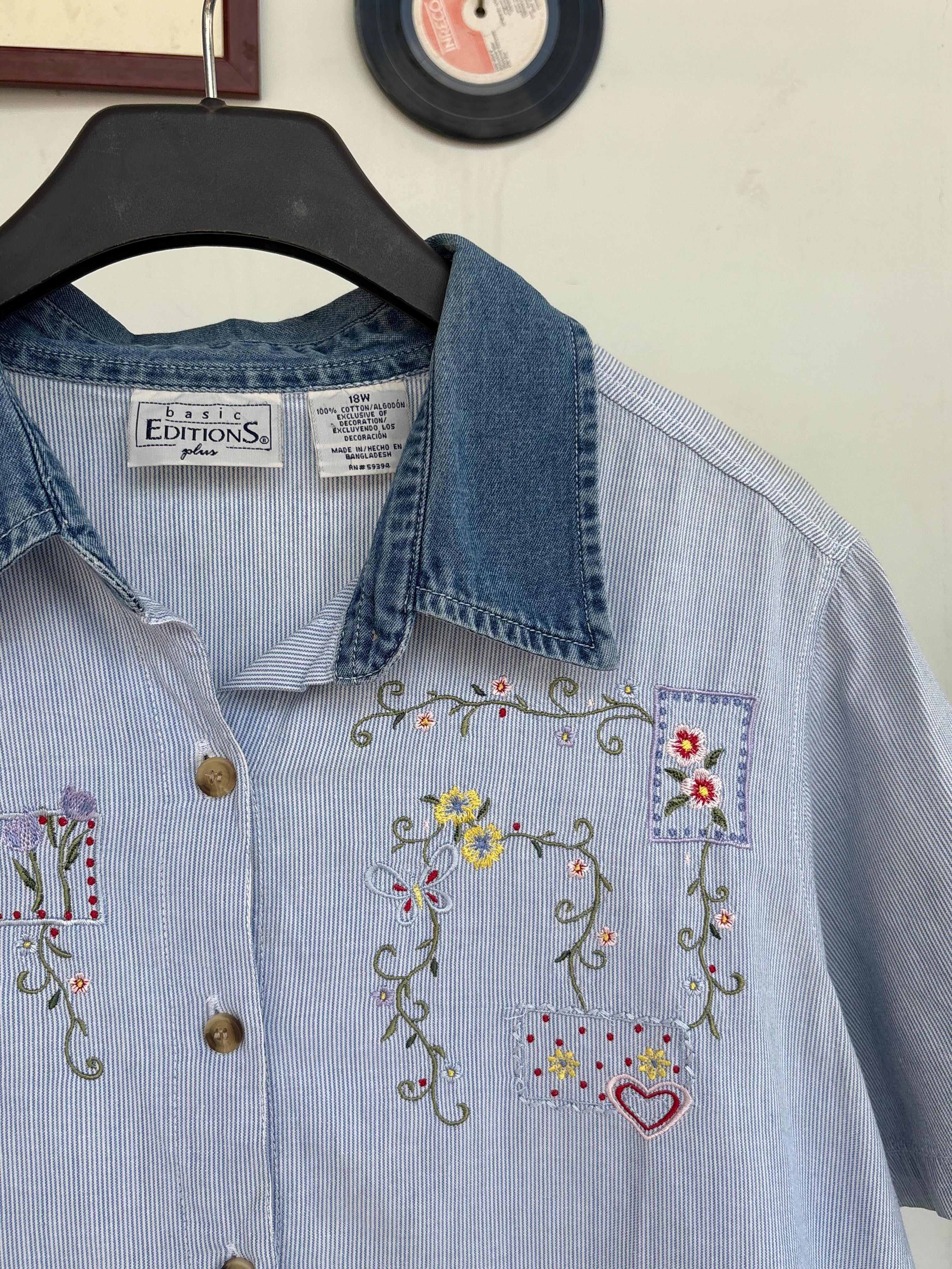 Denim collar embroidered shirt