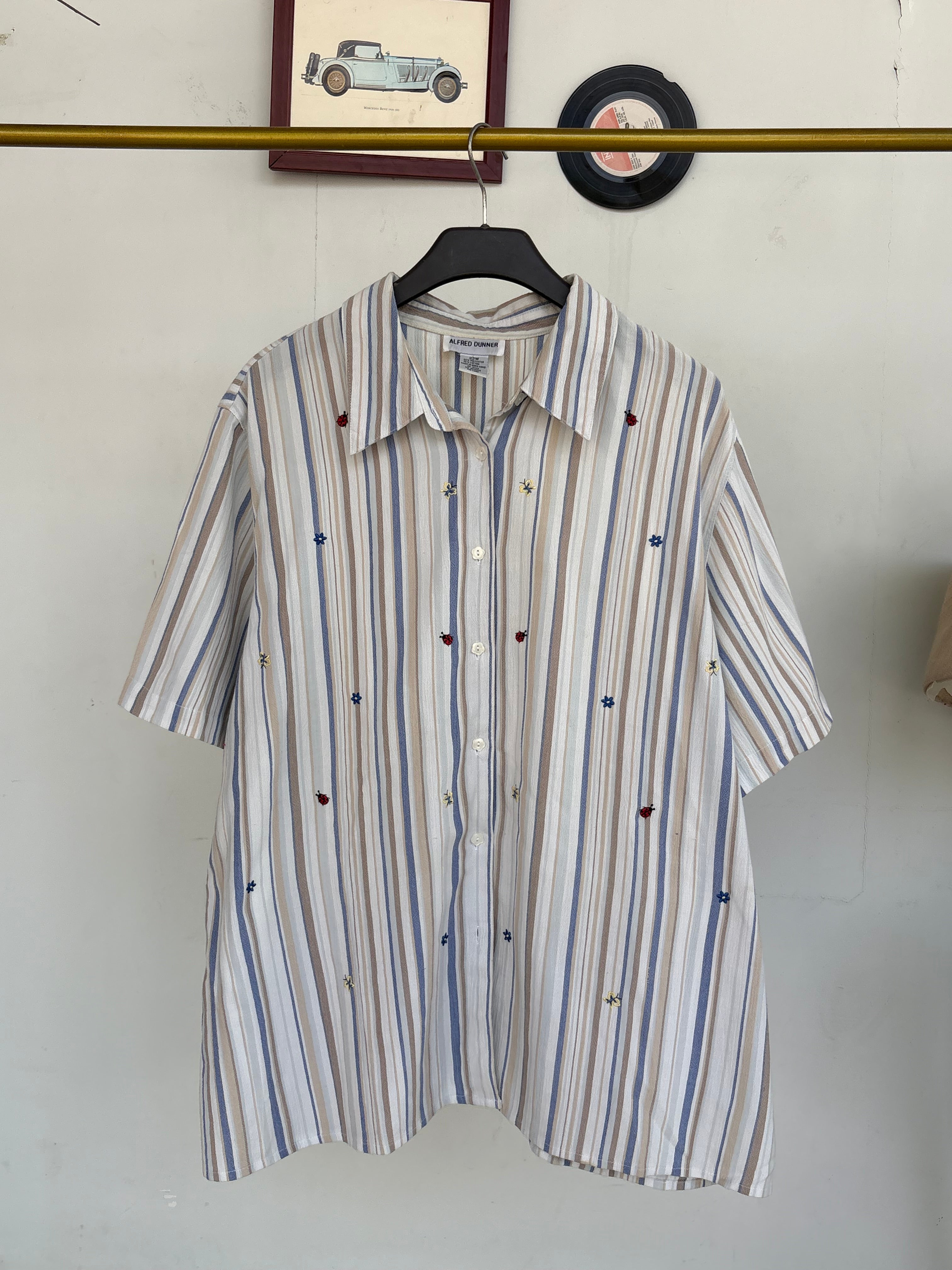 Textured embroidered lined shirt