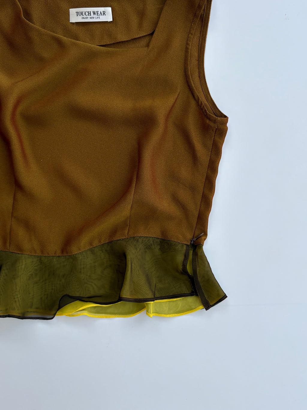 Cutesy shadow top