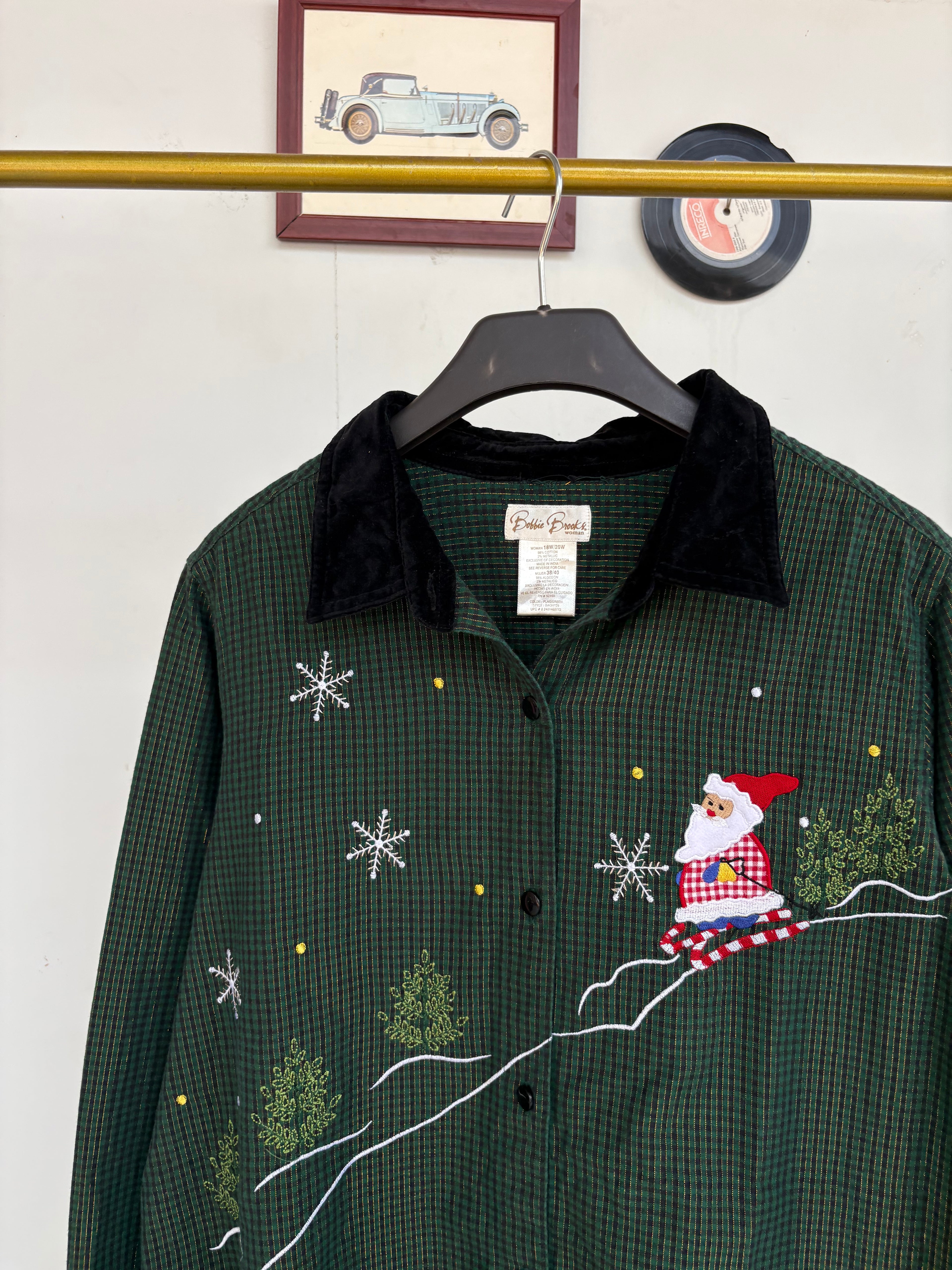 Checkered green shirt with embroidery