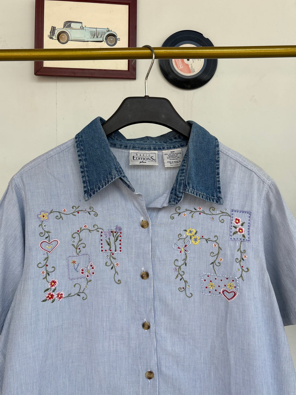 Denim collar embroidered shirt