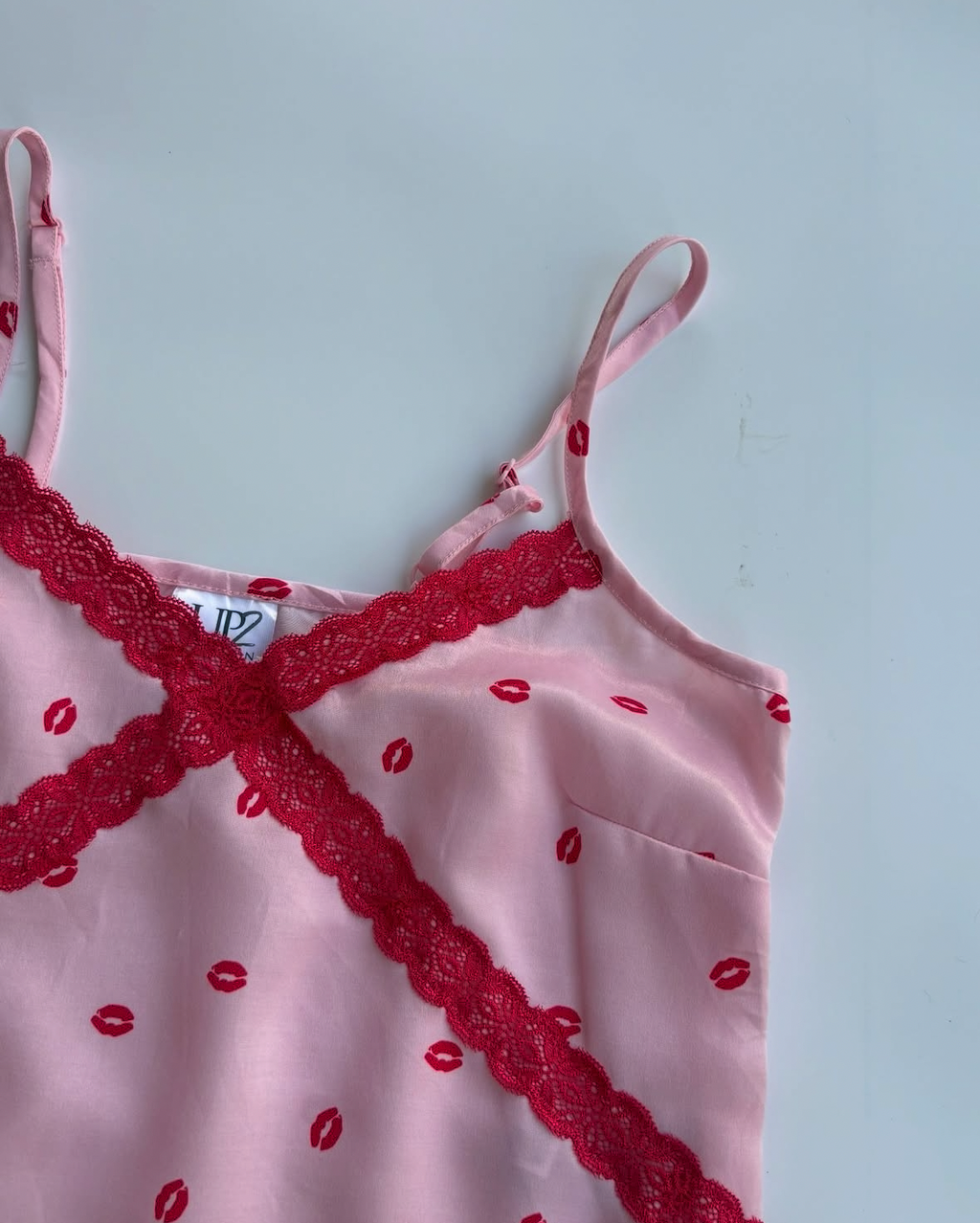 Kisses top