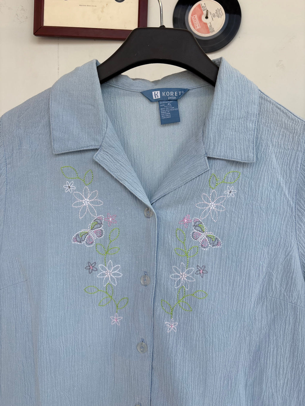 Textured floral emb. shirt