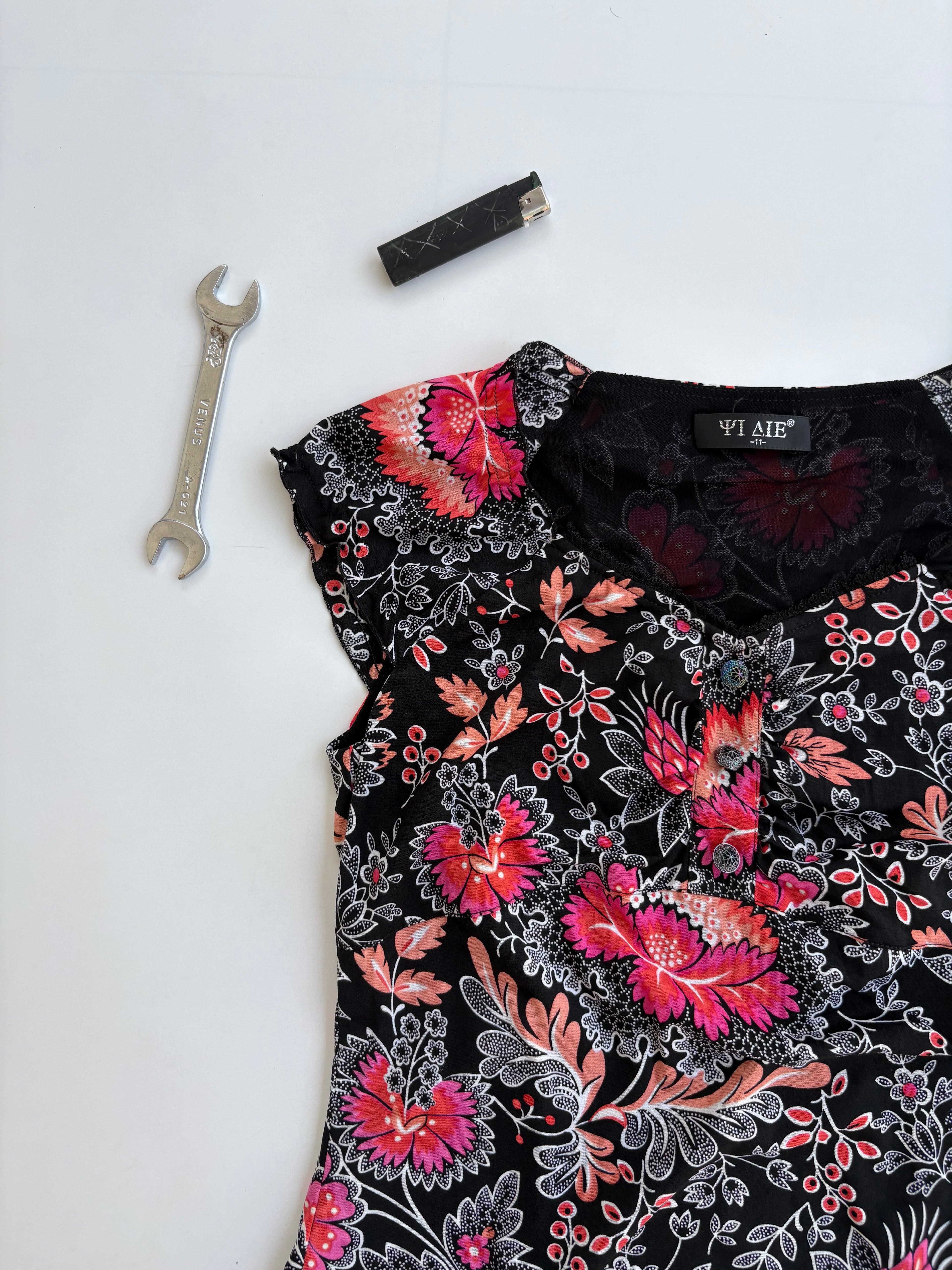 Floral top