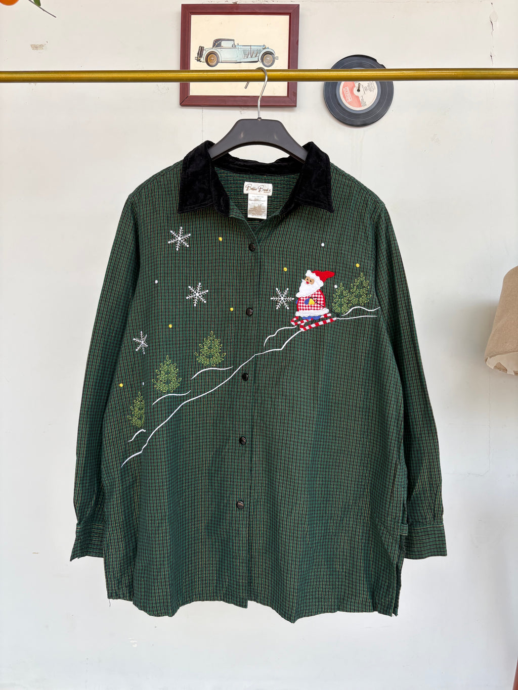 Checkered green shirt with embroidery