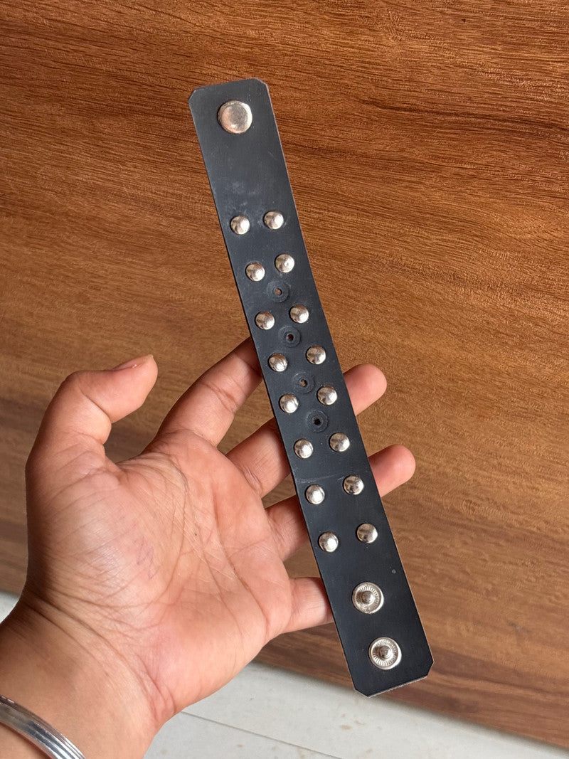 https://dm2buy-drop-resized-gga4c6azekgcgngp.z02.azurefd.net/dm2buy/Q9m7mxVuQ1Ph.jpg